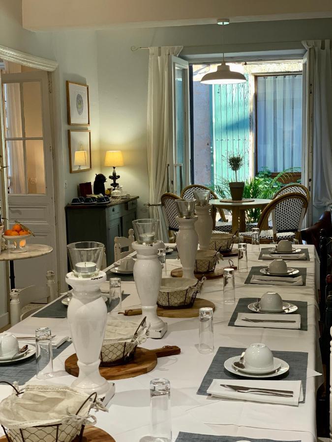 Bed and Breakfast L'Ancienne Boulangerie Caunes-Minervois Exteriér fotografie